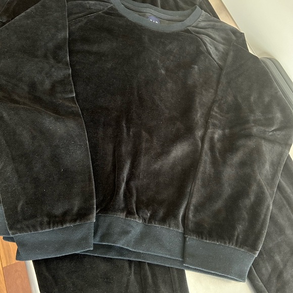 GAP SET velour jogger & long sleeve top - Picture 1 of 9